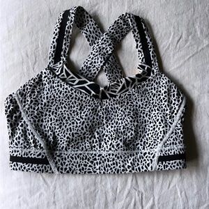 Lulu lemon sports bra